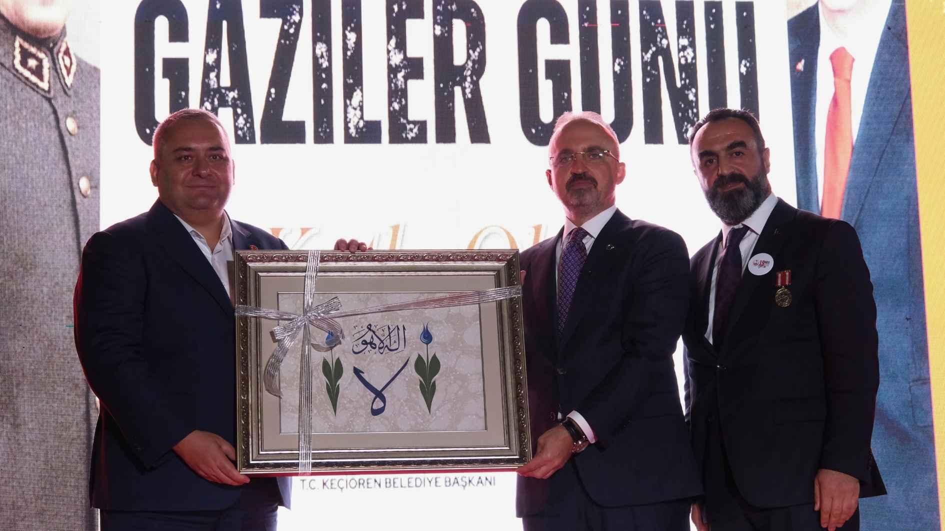 19 Eylül Gaziler Günü münasebetiyle, Keçiören Belediyesinin ev sahipliğinde İçişleri Bakan Yardımcımız Sayın Bülent Turan, Keçiören Belediye Başkanımız Sayın Dr. Mesut Özarslan, ilçe kaymakamlarımız, bir araya geldik.
