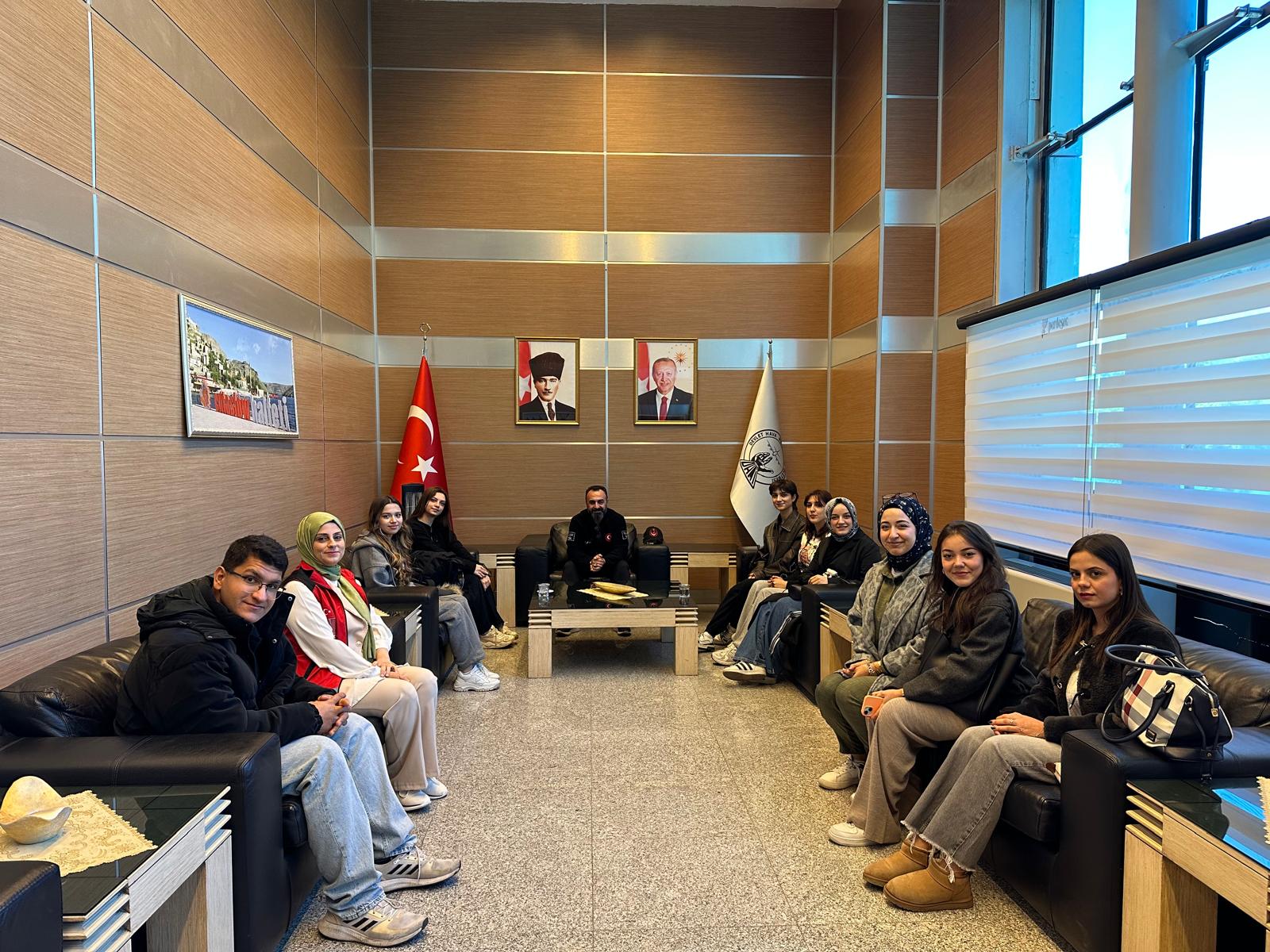 Şehitlerimizin bizlere emaneti olan evlatlarımız için Doğu turu düzenledik. Şehit çocuklarını havalimanında Genel Başkanımız Gazi Lokman Aylar  karşıladı.