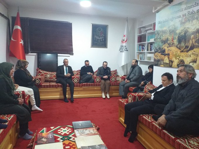 1996'da Hakkari Çukurca'da şehit olan Sübitay Sükut'un Malatya'da yaşayan ve depremde evleri büyük hasar gören kıymetli ailesini Vakfımızda ağırladıktan sonra, alışveriş ihtiyaçlarını karşılayarak, kalmaları için ayarladığımız eve yerleştirdik.
