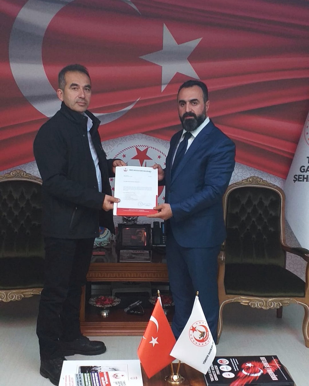 Türkiye Gaziler ve Şehit Aileleri Kültür ve Yardımlaşma Vakfı genel merkezimizin kararına istinaden Düzce ilimizde yaşayan şehit aileleri ve gazilerimiz ile onların ailelerine daha iyi hizmet verebilmek için Düzce ilinde 
