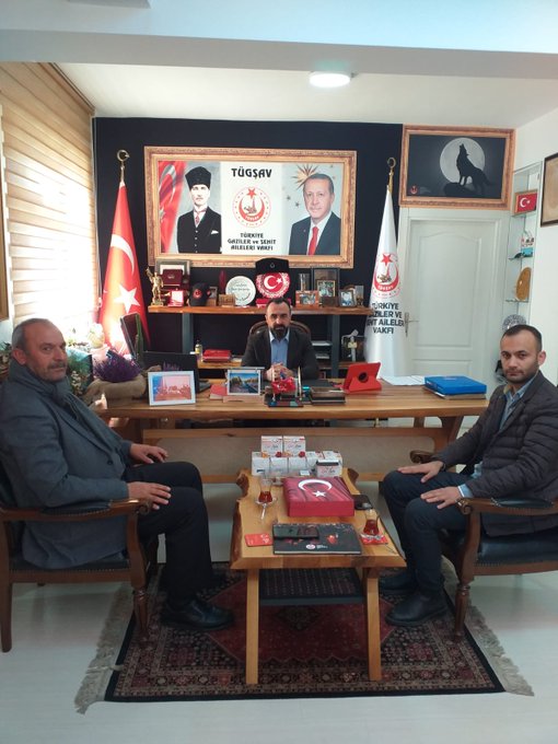 2012 yılında Şırnak’ta şehit olan Mustafa Çiftçi'nin babası Mustafa Çiftçi ve kardeşi İbrahim Çiftçi, Vakfımızı ziyaret ederek Genel Başkanımız ile bir araya geldiler.  Kıymetli misafirlerimize ziyaretleri için teşekkür ederiz.