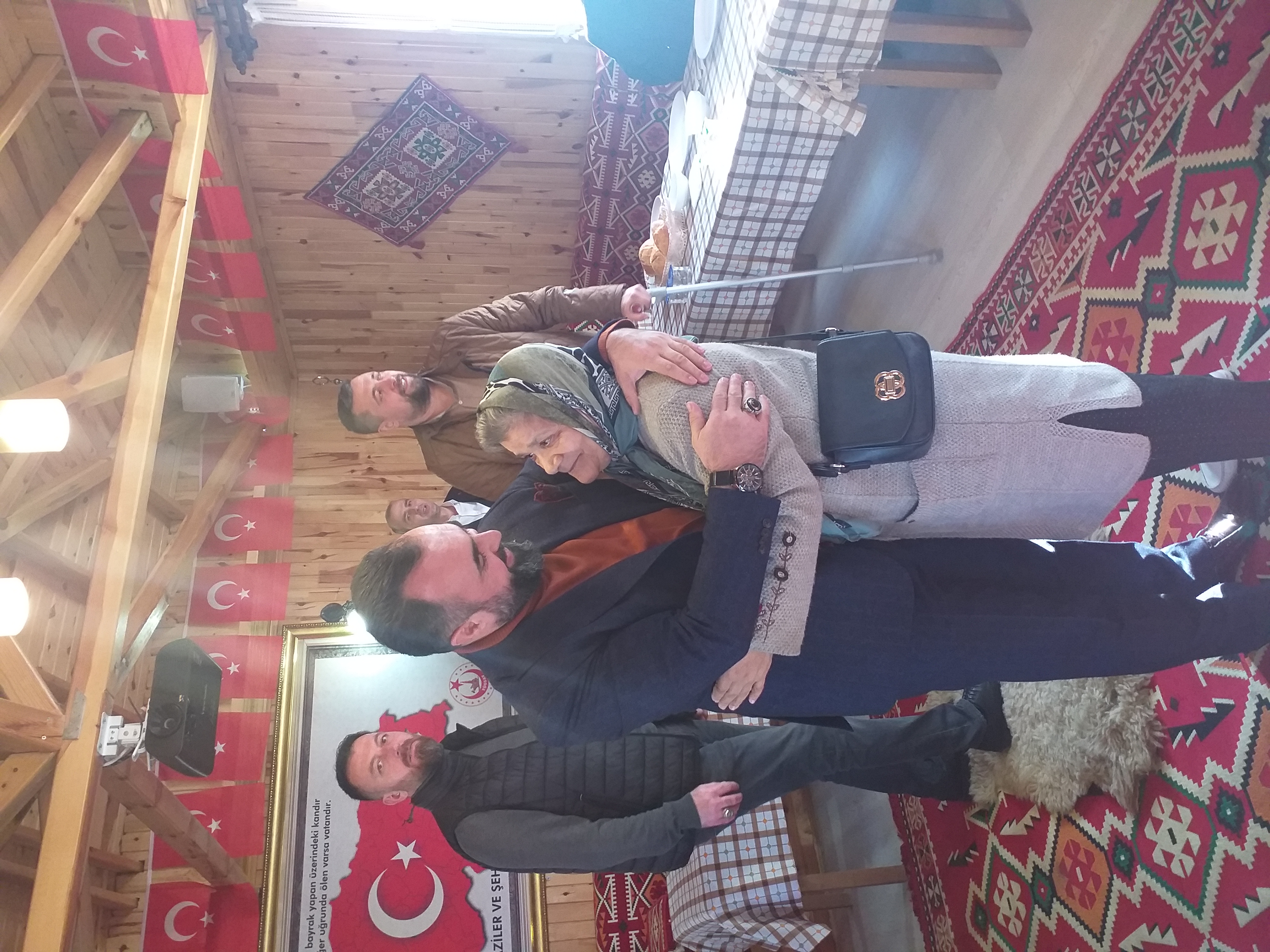 Şehitlerimizin kıymetli emaneti aileleri ile birlikte,vakfımızda her perşembe günü düzenlemiş olduğumuz öğle yemeğimizde onlara hizmet etmekten şeref ve mutluluk duyduk. 