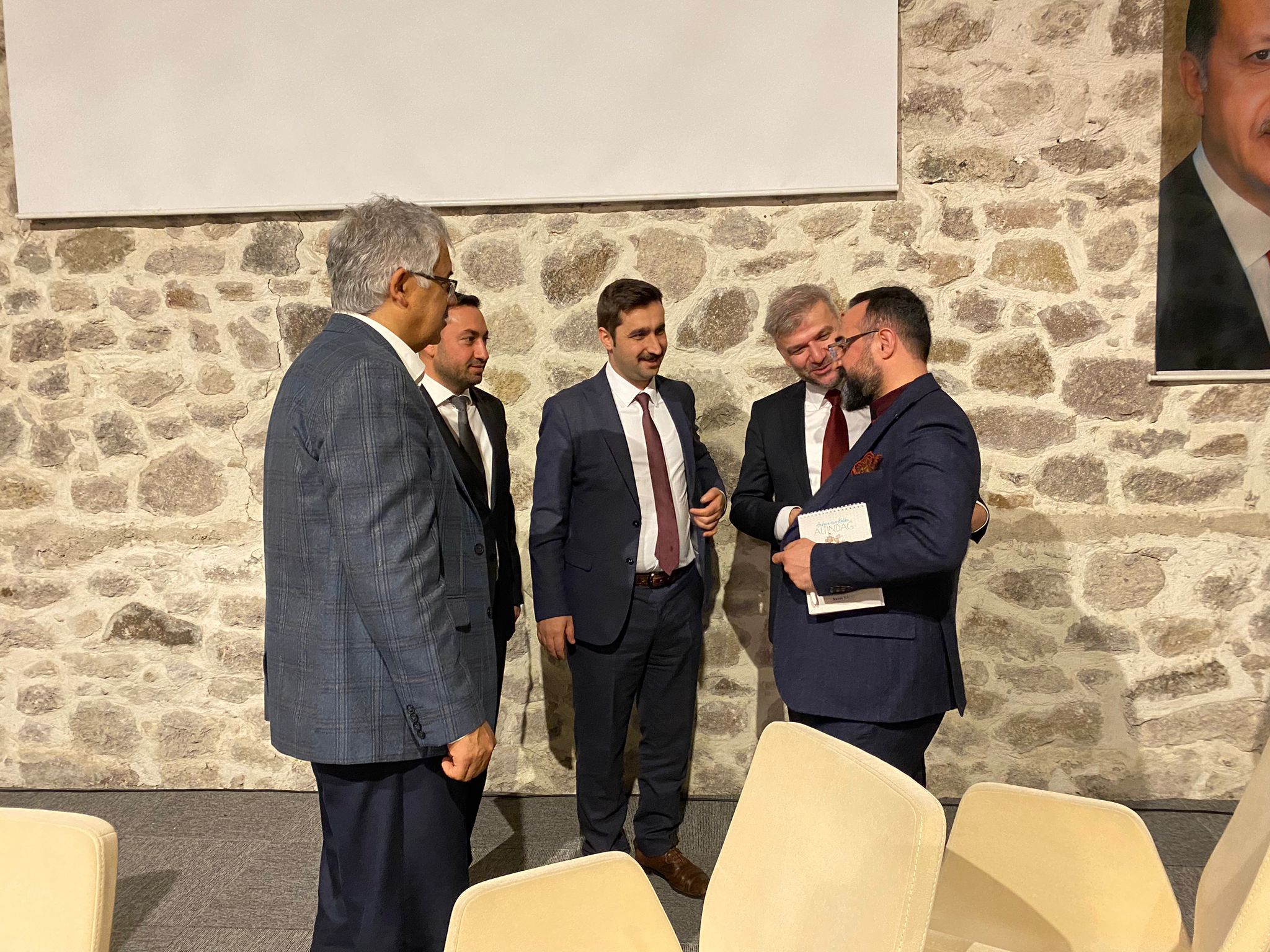 Genel Başkanımız Gazi @lokmanaylar Ankara Sivil Toplum Kuruluşları Platformu istişare toplantısına ve iftar yemeğine katıldı.  Yaptığımız istişarelerin ve aldığımız kararların, hayırlara vesile olmasını dileriz.