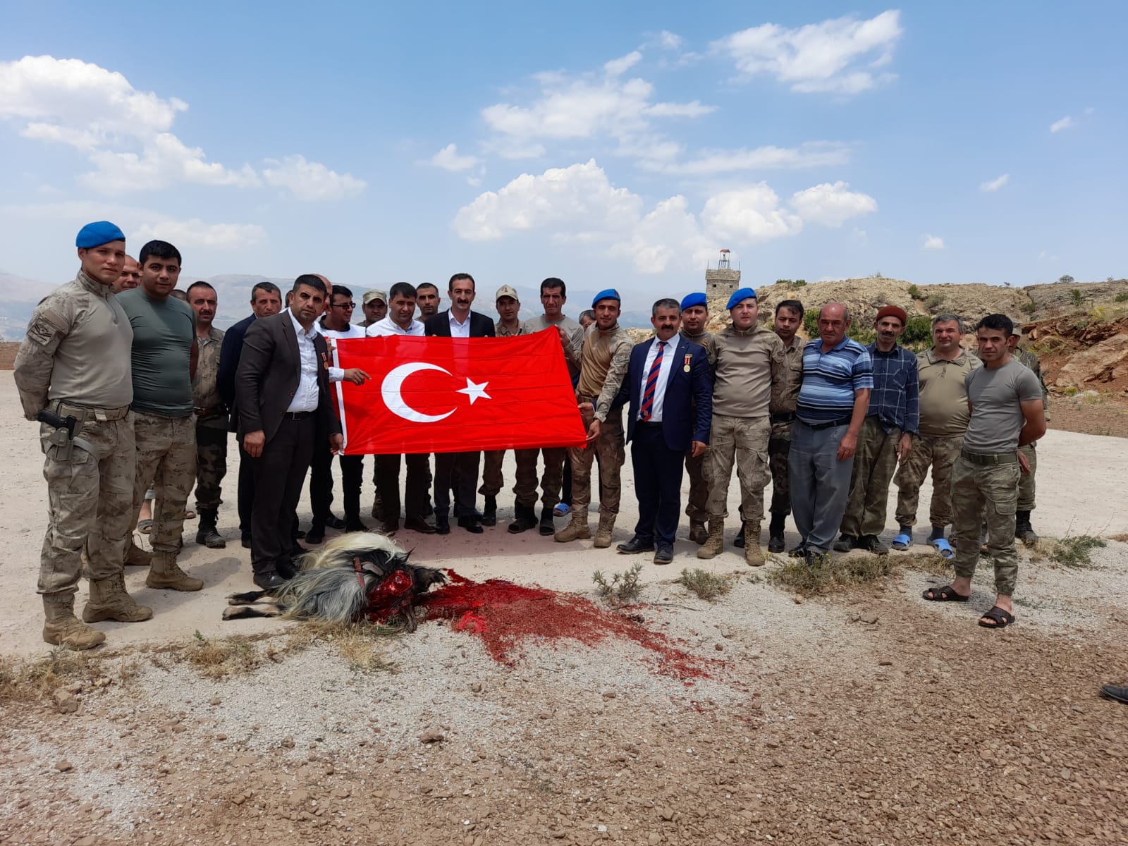 Mesirtepede görev yapan asker ve güvenlik korucularına ziyaret
