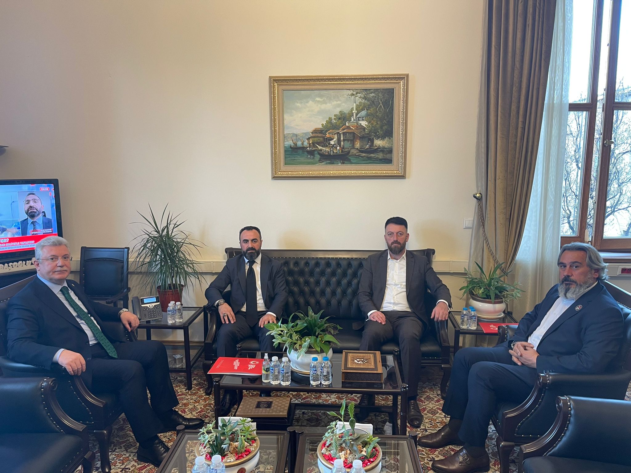 AK PARTİ GRUP BAŞKIAN VEKİLİ SAYIN M.EMİN AKBAŞOĞLUNU ZİYARET EDEREK,ŞEHİT YAKINLARI VE GAZİLERİMİZ İLE İLGİLİ TALEPLERİM BULUNDUĞU DOSYAMIZI KENDİLERİNE TAKTİM ETTİK.
