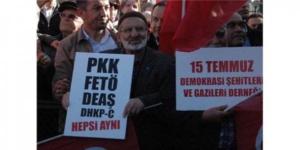 Sehit Ve Gazi Yakinlarindan Fransa' Ya Terör Protestosu