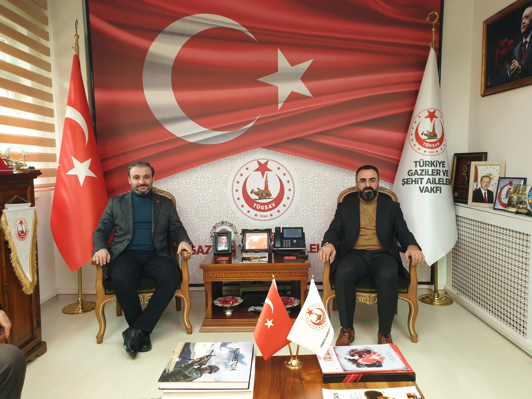 AK PARTI KEÇIÖREN ILÇE BASKANI SAYIN; ZAFER ÇOKTAN BEY'LER VAKFIMIZI ZIYARET EDIP SEHIT AILEELRIMIZ ILE YEMEK PROGRAMIMIZA KATILDILAR.