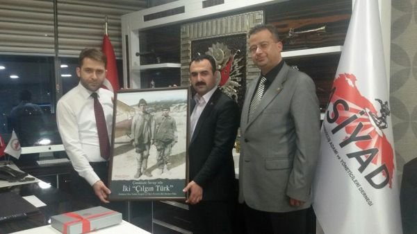 GENEL BASKANIMIZ SN.(GAZI) LOKMAN AYLAR  ASIYAD BASKANI OSMAN YILMAZ'i  MAKAMINDA ZIYARET ETTILER.