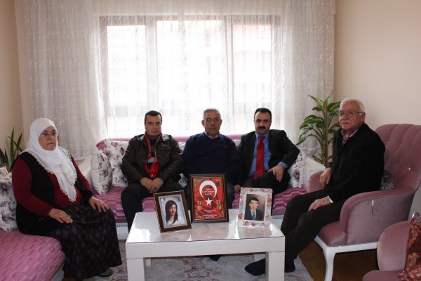 SEHIT YAKINLARIMIZA ZIYARET