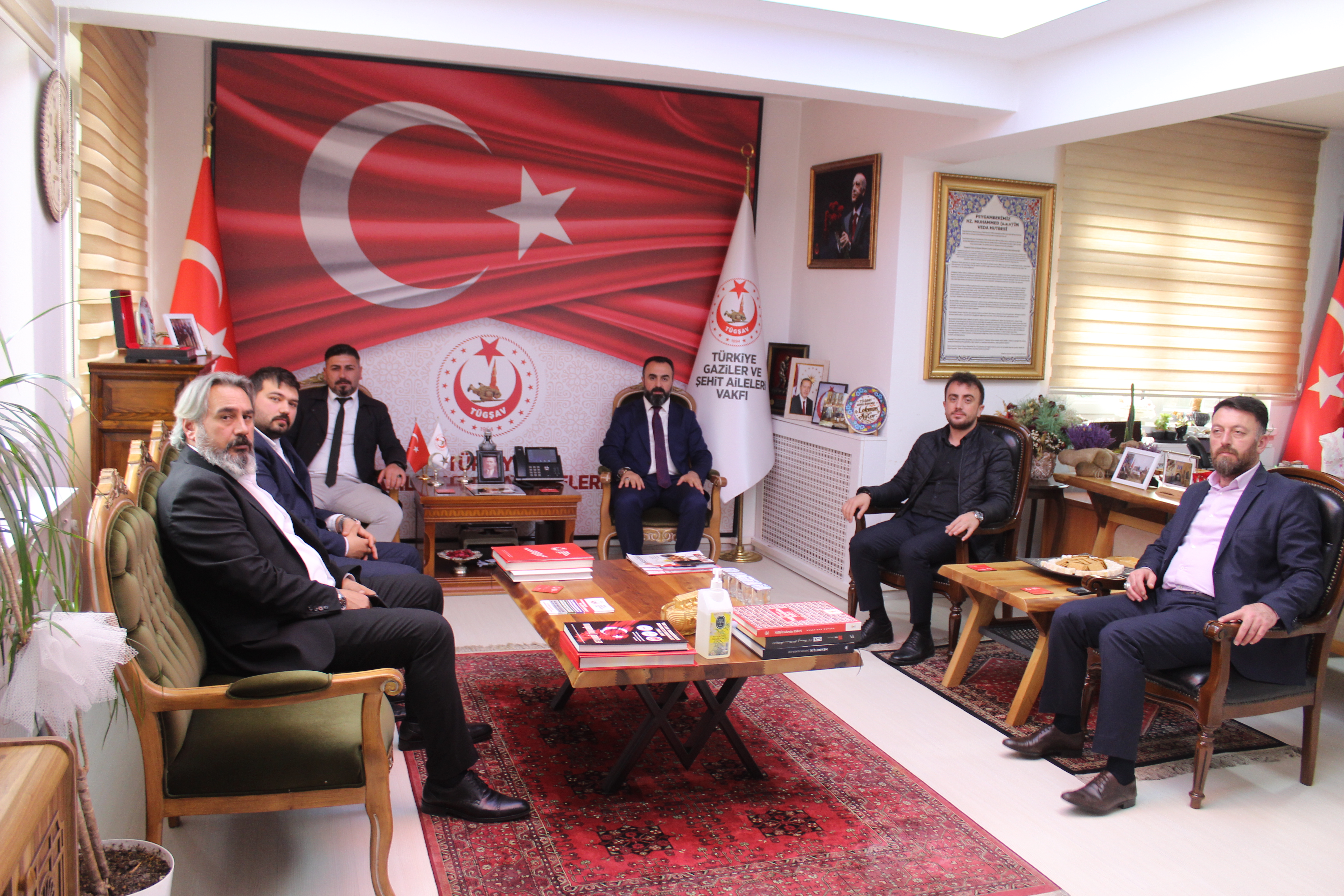 MESLEKI YETERLILIK KURUMUNDAN GAZI LOKMAN ÖKMEN,GAZI SÜLEYMAN EROGLU VE GAZI YAKINI ALI AYAZ BEY'LER VAKFIMIZI ZIYARET ETTILER.