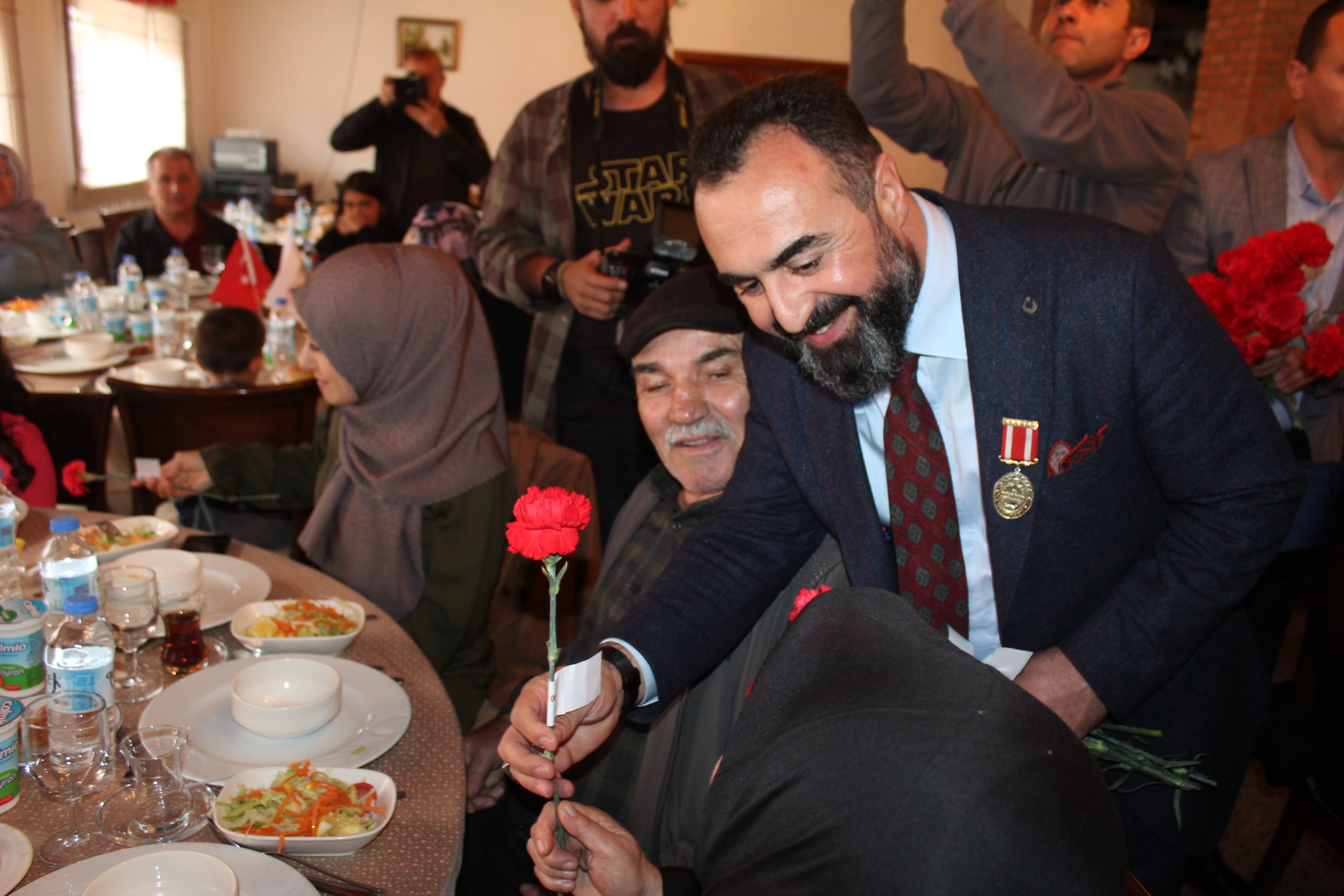 Kiymetli Sehit Annelerim; Sizler Bu Vatan'in Eli Öpülesi, Gurur Duyulasi Annelerisiniz. Allah Sizlerden Razi Olsun, Anneler Gününüz Kutlu Olsun.