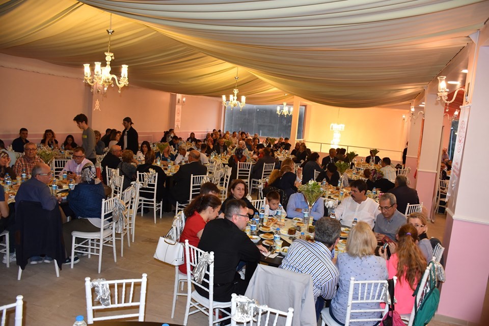 AILE ÇALISMA VESOSYAL HIZ. IL. MÜDÜRLÜGÜ'NÜN DÜZENLEMIS OLDUGU IFTAR PROGRAMI
