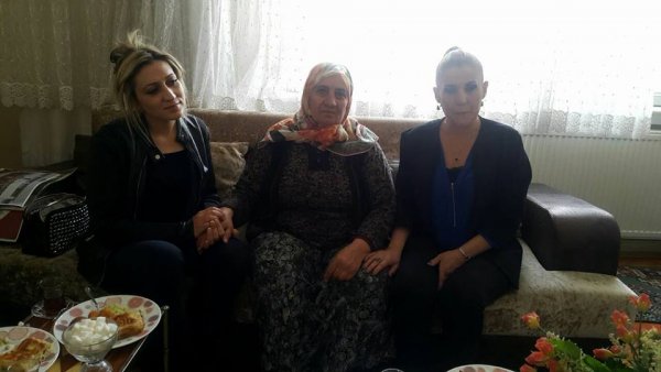 8 Mart Dünya Kadinlar Günü Sehitlerimizin annelerini ve kiymetli eslerini ziyaret