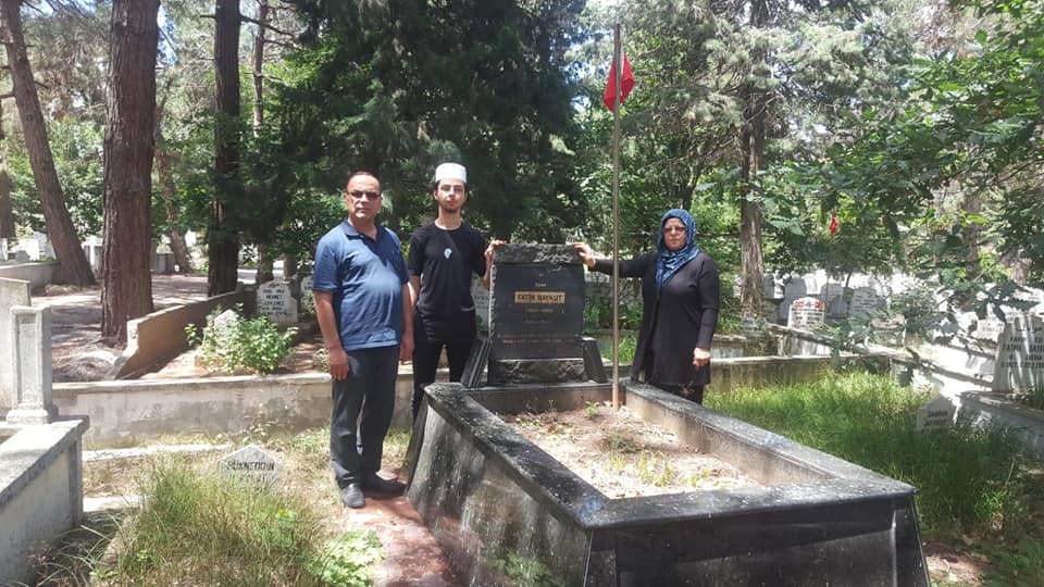 SEHIDIMIZ ASTEGMEN FATIH BAYKUT'U SEHADETININ YILDÖNÜMÜNDE KABRININ BASINDA ANDIK