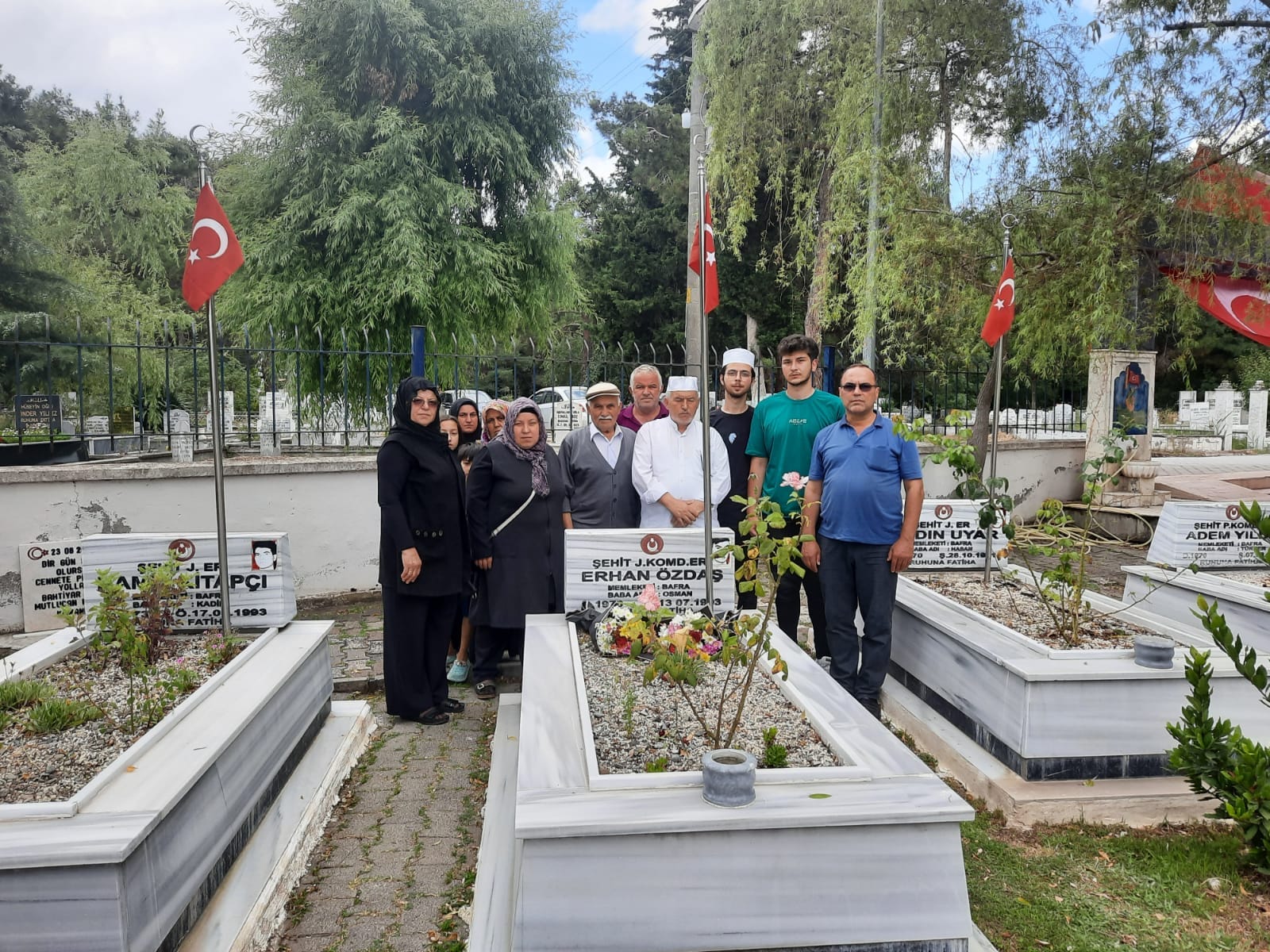SEHADETININ 29 YILINDA SEHIDIMIZ ERHAN ÖZDAS'I KABRININ BASINDA ANDIK