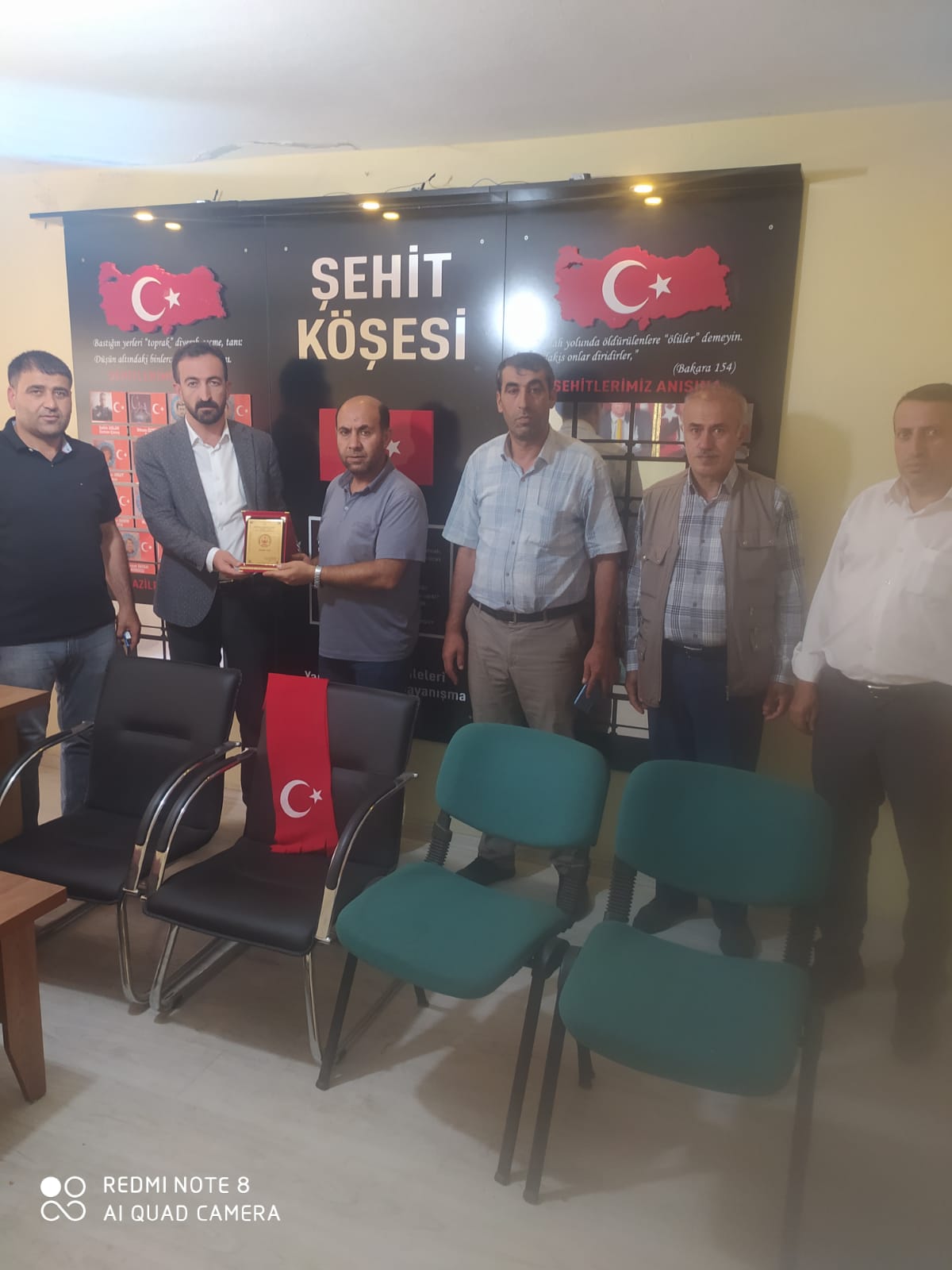 Vakif Yönetim kurulu baskanimiz  sayin Yusuf ÖZDEMIR Tatvan Sehit aileleri ve gaziler dernegi baskani ayni zamanda Vakif Yönetim kurulu üyesi Sayin Yafes AKKAYA ve sehit yakinlariyla ile beraber Güroymak Sehit aileleri ve gaziler dernegi Baskani Behram ÖZ