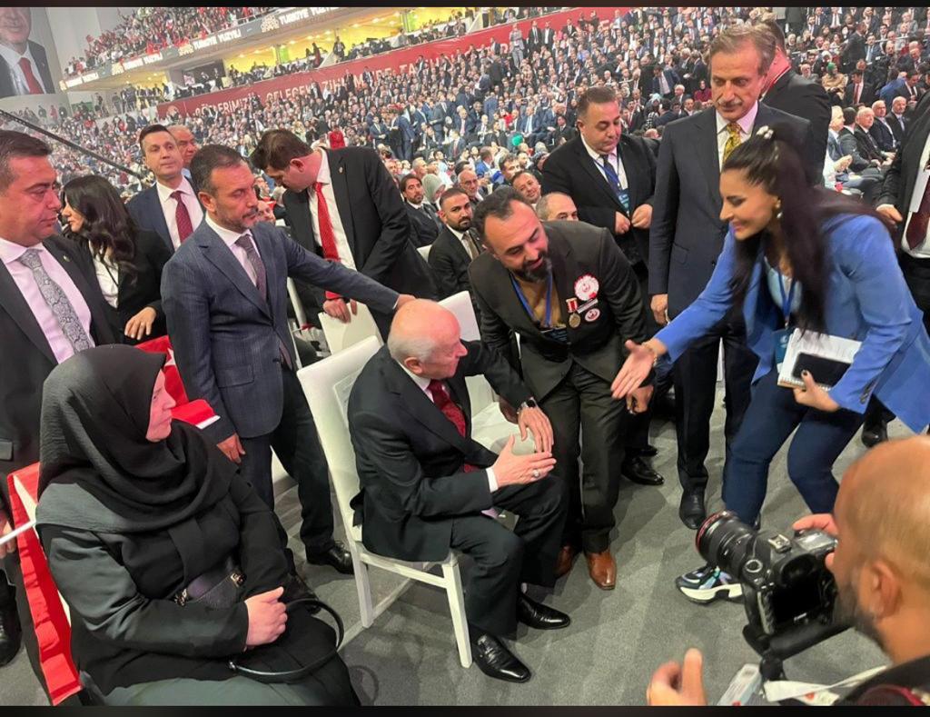 Genel Baskanimiz Gazi Lokman AYLAR, kahraman gazilerimizle birlikte Cumhurbaskanimiz Sayin Recep Tayyip ERDOGAN önderliginde Türkiye Yüzyili Tanitim Programina katilim sagladilar.Programda Sayin Devlet BAHÇELI ilede bir araya geldiler.