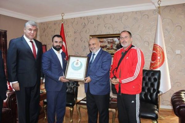 TBMM 20. Dönem Rize Milletvekili Sn: Sevki YILMAZ beraberindeki heyet ile vakfimizi ziyaret etti