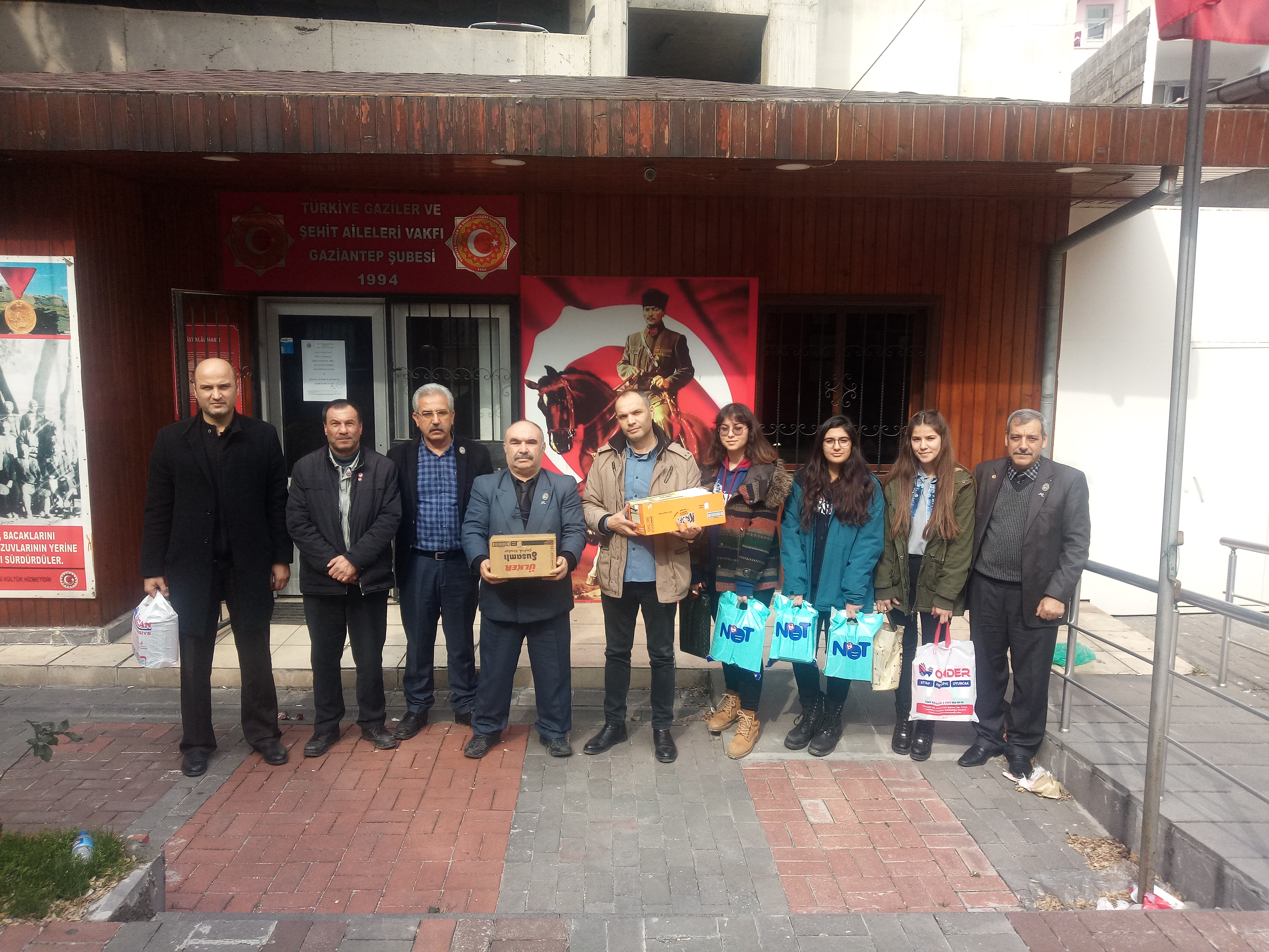 1 KITAPDA SENDEN OLSUN KITAP BAGIS KAMPANYAMIZA DESTEK DEVAM EDIYOR