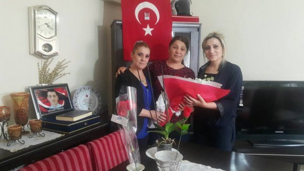 8 Mart Dünya Kadinlar Günü Sehitlerimizin annelerini ve kiymetli eslerini ziyaret