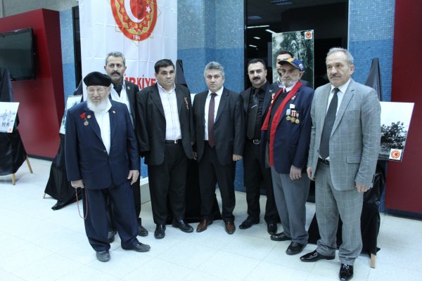TÜRKIYE GAZILER VAKFI ÇANAKKALE SERGI AÇILISI