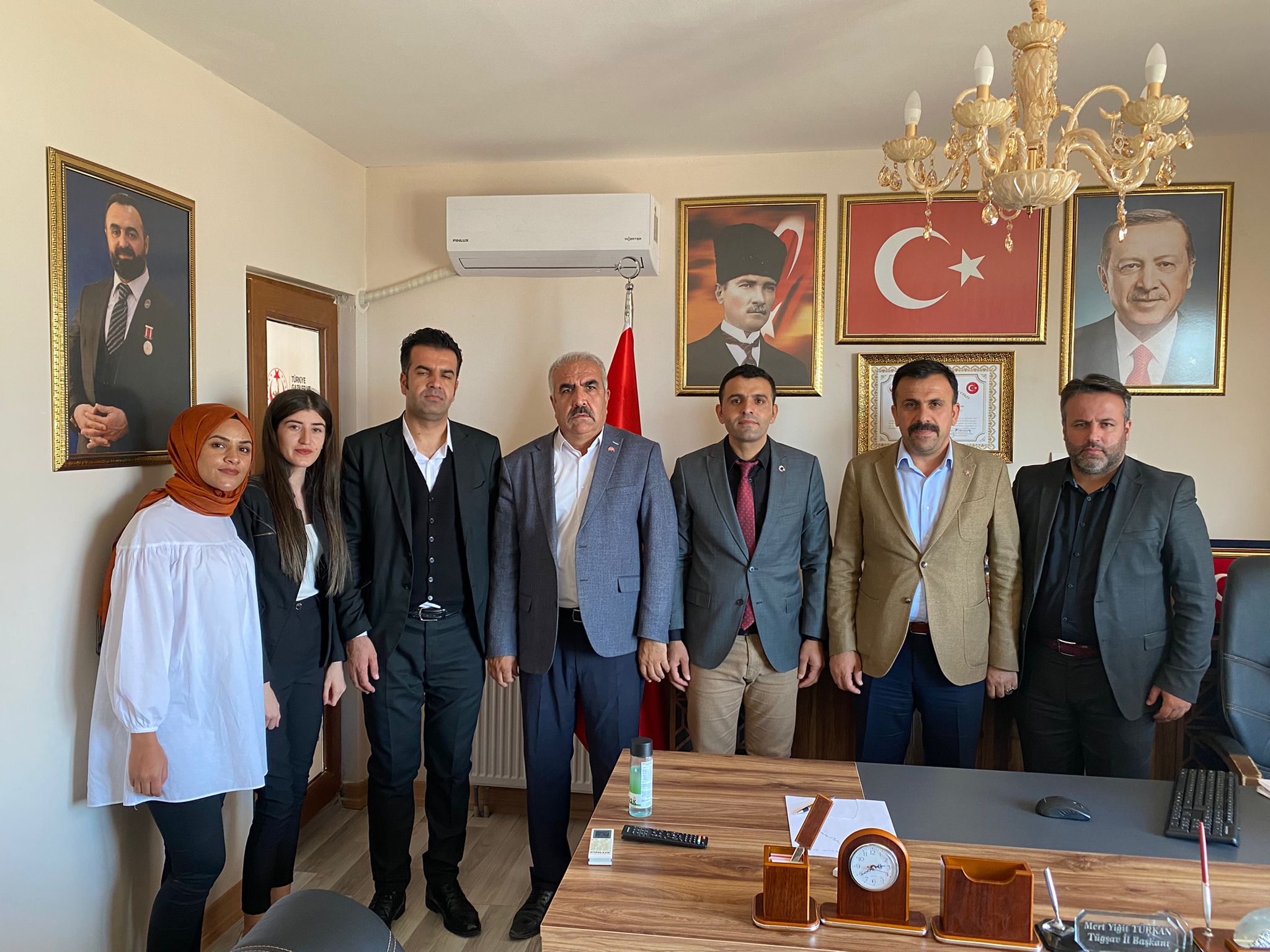 MILLIYETÇI HAREKAT PARTISI SIRNAK IL BASKANI SAYIN HALIL TATAR BEYLER TESKILATI ILE BERABER VAKFIMIZI ZIYARET ETTI NAZIK ZIYARETI IÇIN KENDILERINE TESEKKÜR EDERIZ