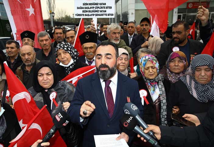 BEBEK KATILI ÖCALAN'A ÖZGÜRLÜK GIZLI MADDESIYLE,ALTILI MASA ADINA CHP VE HDP ARASINDA YAPILAN TERÖR ITTIFAKINI EN GÜÇLÜ SES ILE TELIN ETTIK.