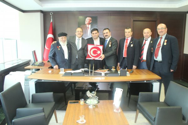 GENEL BASKANIMIZ SAYIN BAKAN YARDIMCIMIZI MAKAMINDA ZIYARET ETTILER.