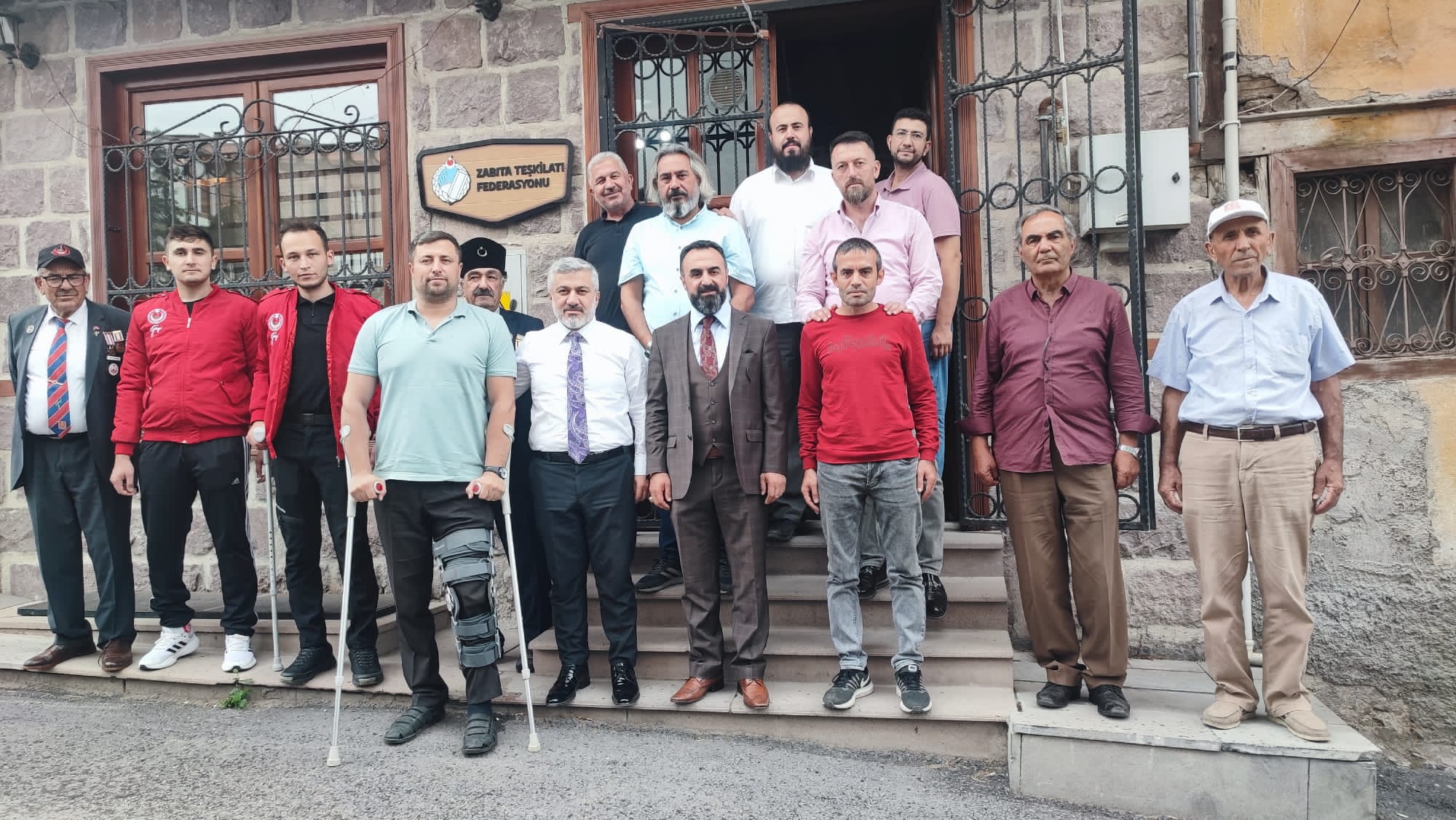 Zabita Haftasi nedeniyle, Zabita Teskilâti Federasyonu'nu ziyaret ederek Genel Baskan  @abdkarabudak  ile bir araya geldik.  Tüm Zabita Teskilati'nin haftasini kutluyor, çalismalarinda kolayliklar diliyoruz.
