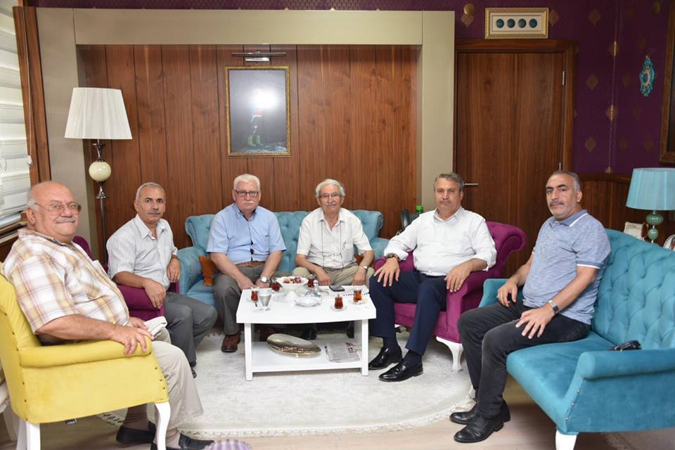 Yunusemre Belediye Baskanini Ziyaret