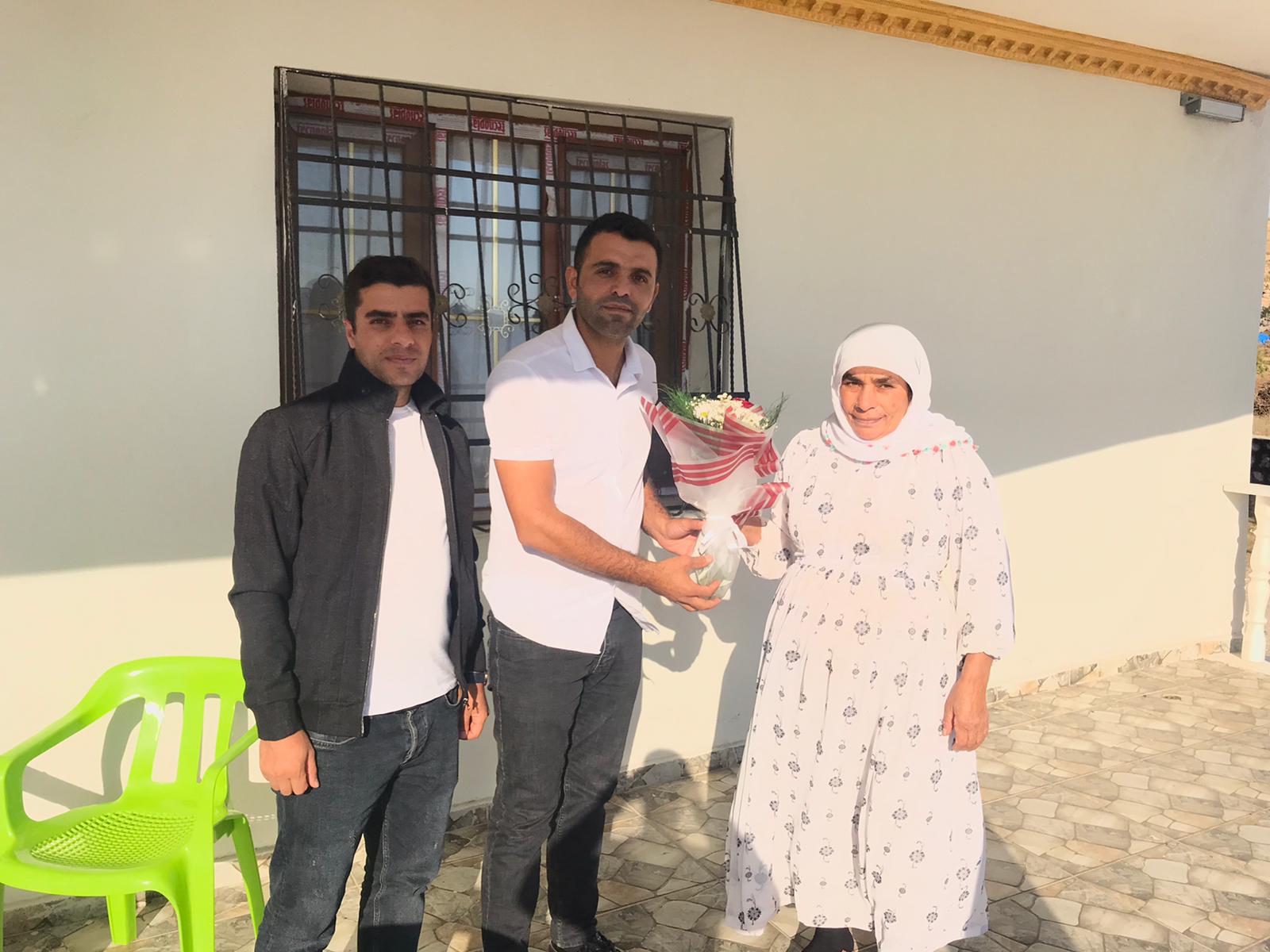 SEHIDIMIZIN AILESINI ZIYARETTE BULUNDUK 